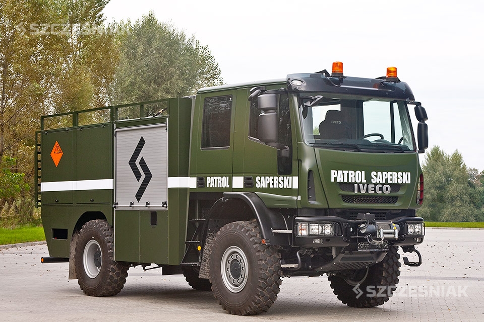 Pojazd saperski do transportu niewybuchów Iveco EUROCARGO 4x4