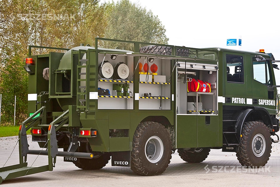 Pojazd saperski do transportu niewybuchów Iveco EUROCARGO 4x4